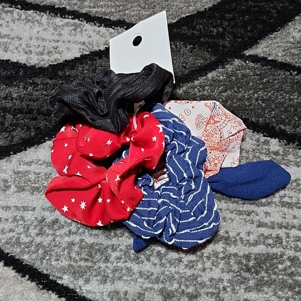HAIR-TIES ACCESSORIES BUNDLE MINI SCUNCIS- BANDETTE COMB CLIP- PATRIOTIC SCUNCIS